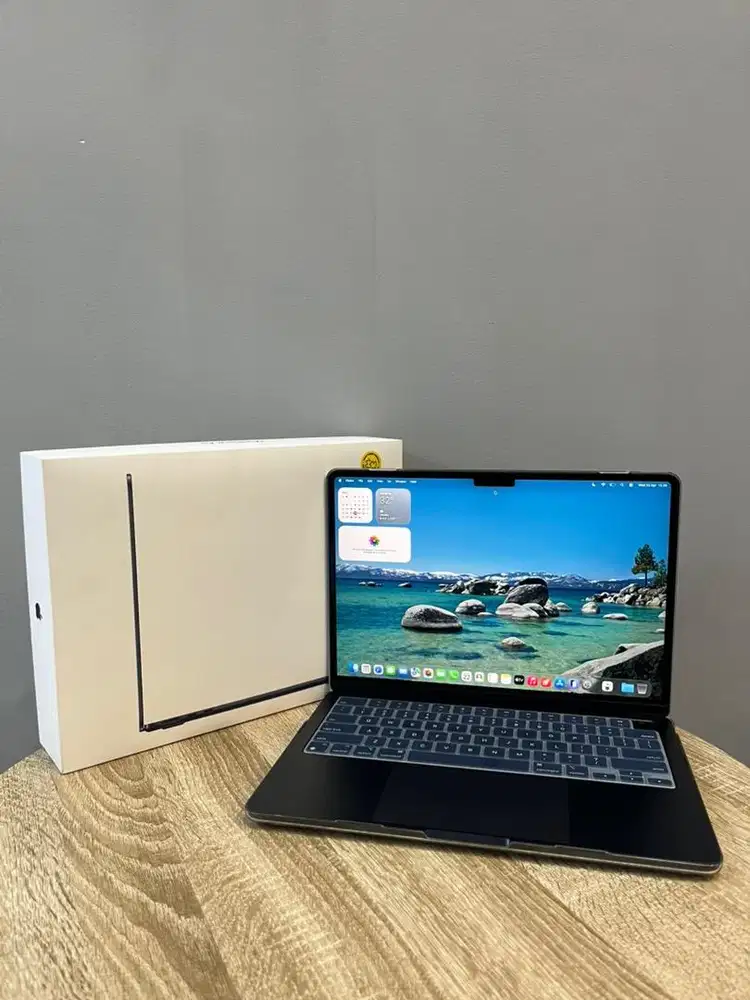 MacBoon Air M2 2022 iBox Garansi On