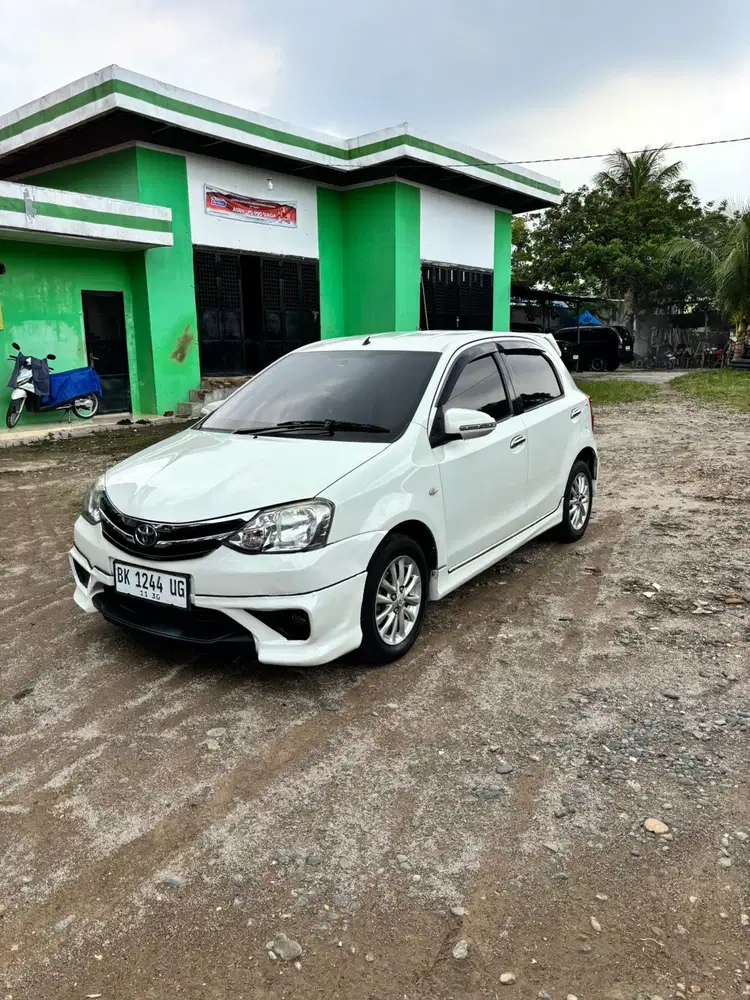 Toyota Etios Valco 2015 Bensin