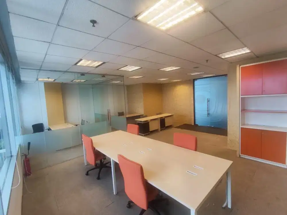 Sewa ruang kantor Furnished di Gedung Datascrip, Jakarta Pusat