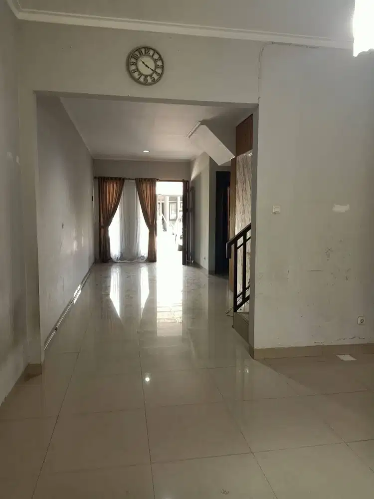 Disewakan Rumah 2 Lantai Siap Huni di Cherry field Bandung