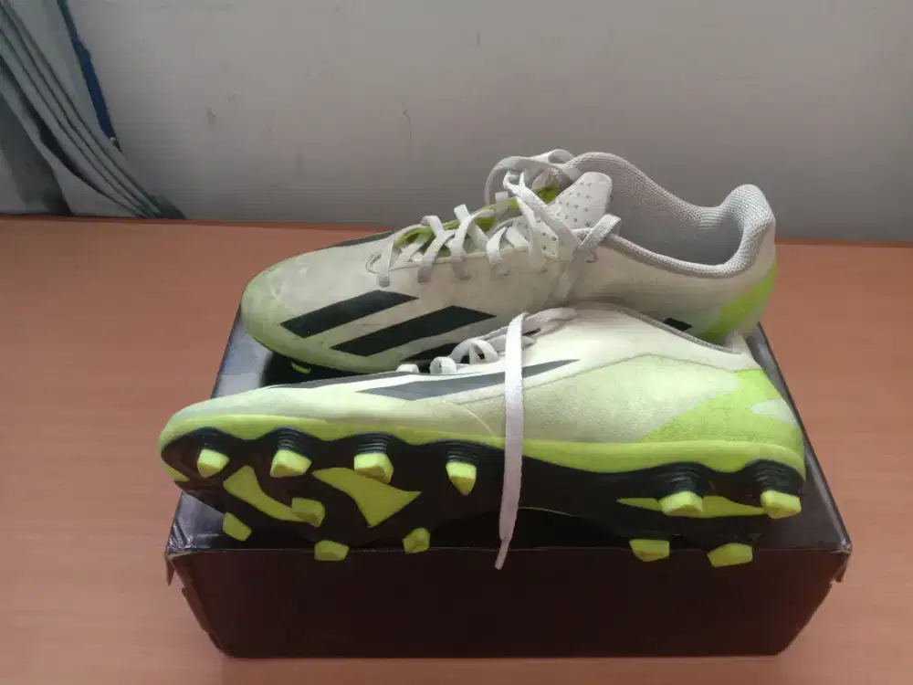 Jual Sepatu Bola Adidas X Crazyfast HQ4535