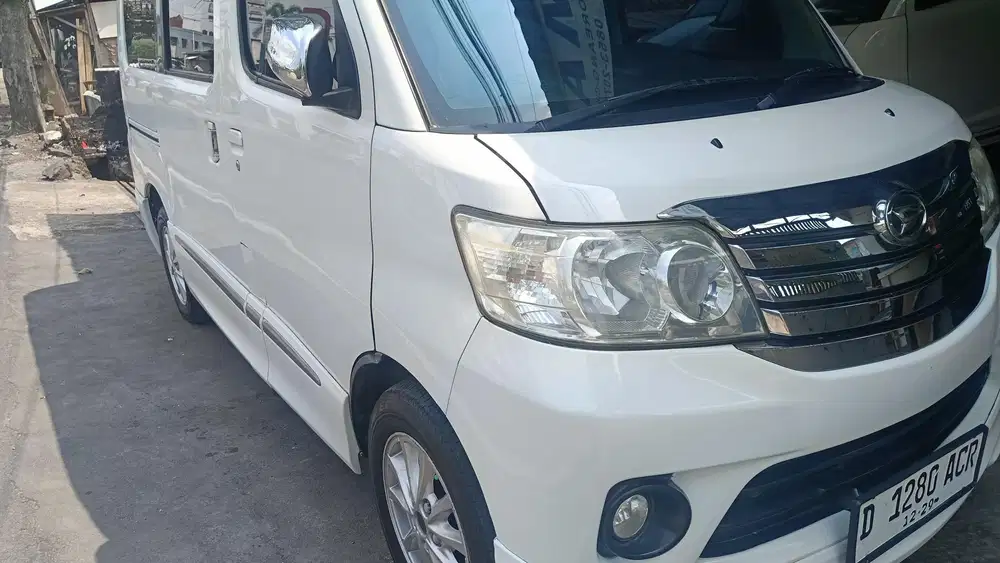 Daihatsu Luxio 2014 Bensin