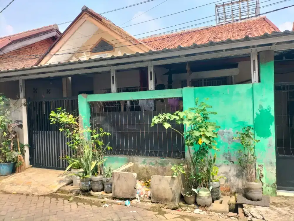 Rumah di tengah kota