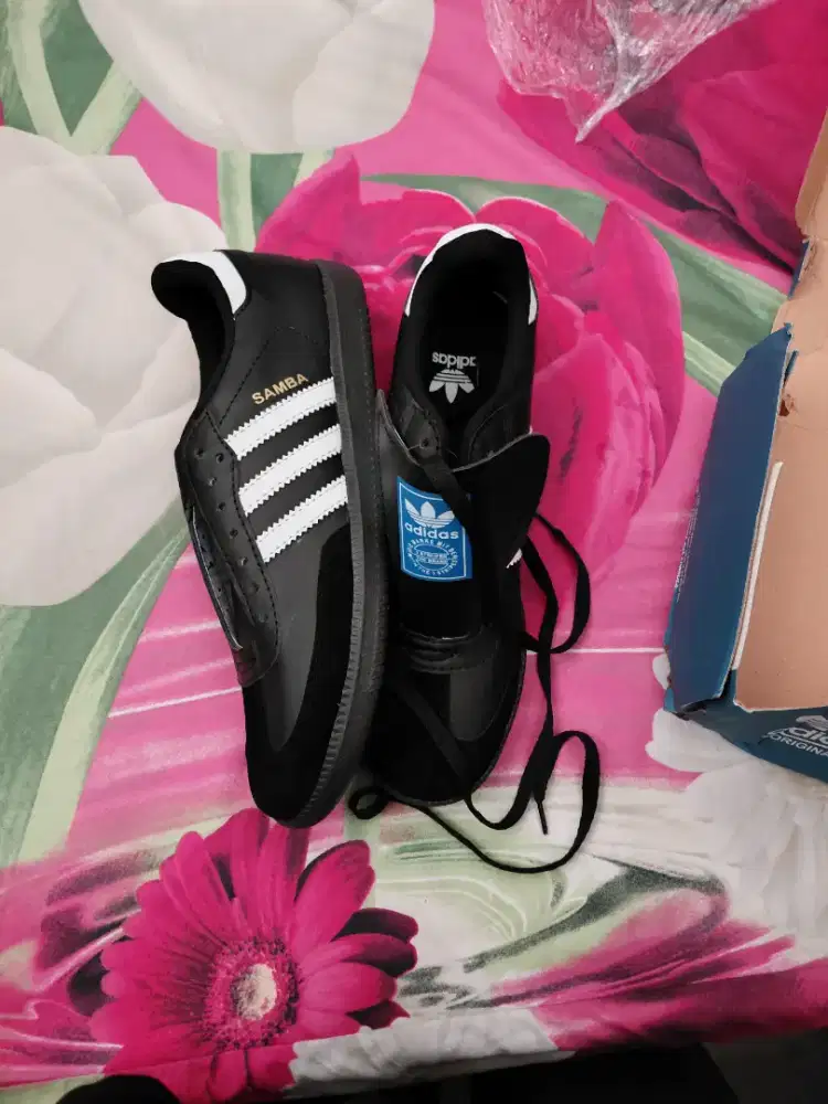 Jual sepatu ukuran 43