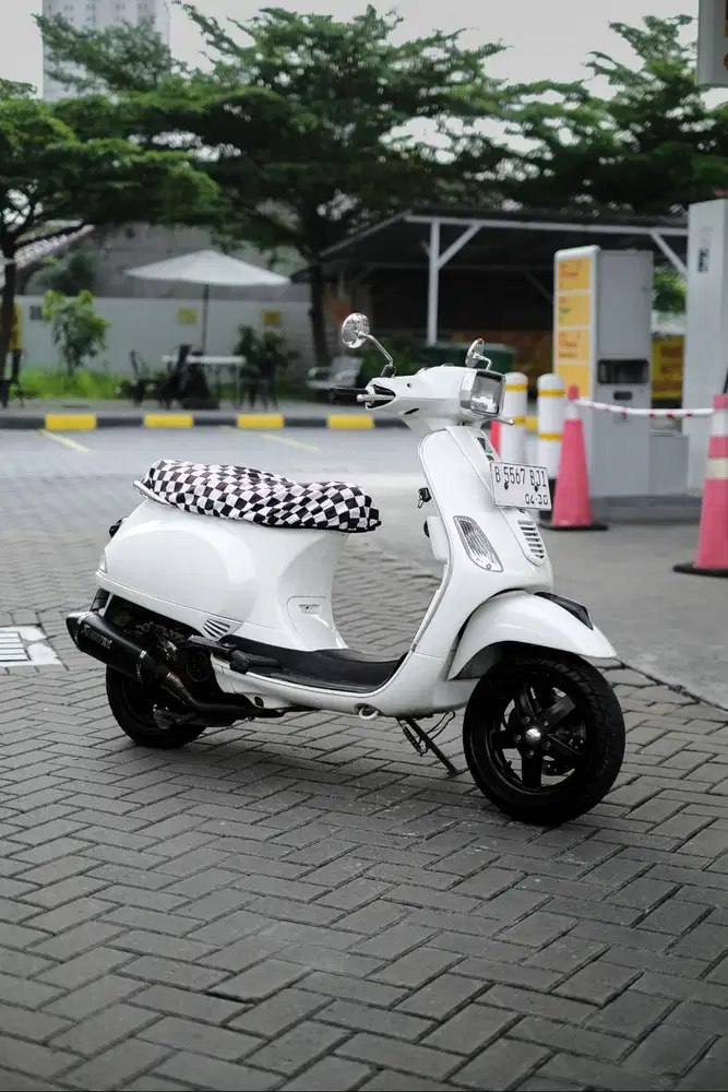 JUAL VESPA MATIC BEKAS/SECOND S 125 2016 MURAH BERGARANSIS