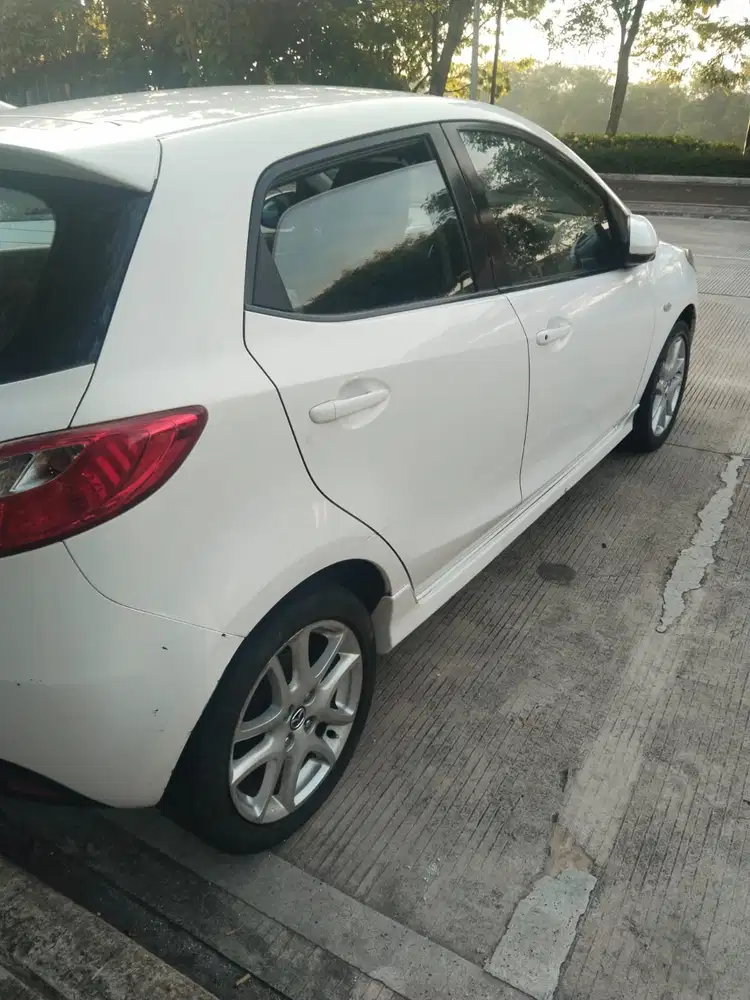Mazda 2 2012 Bensin