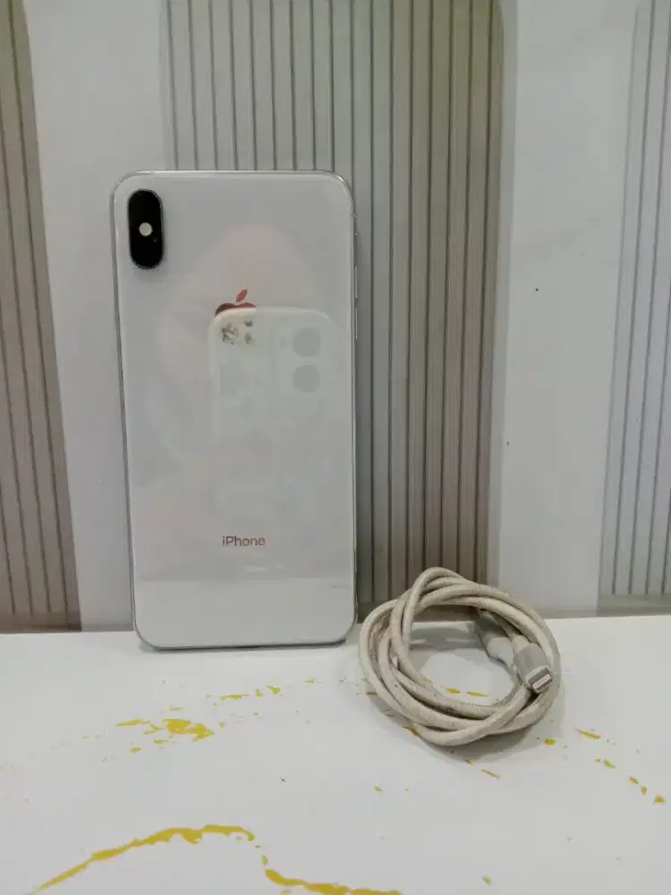 Iphone xsmax 256gb wifi only
Unit+kabel
Bh 100%