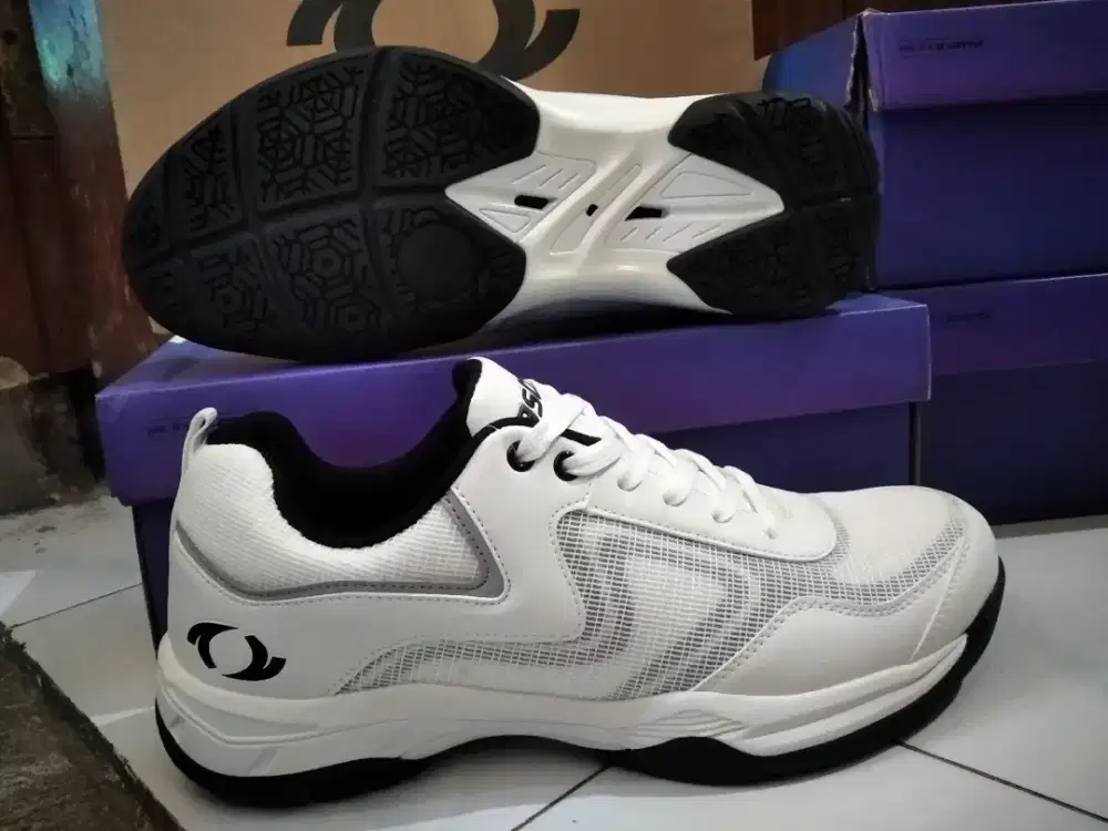 Sepatu tenis padel badminton Astec sizs 44 original