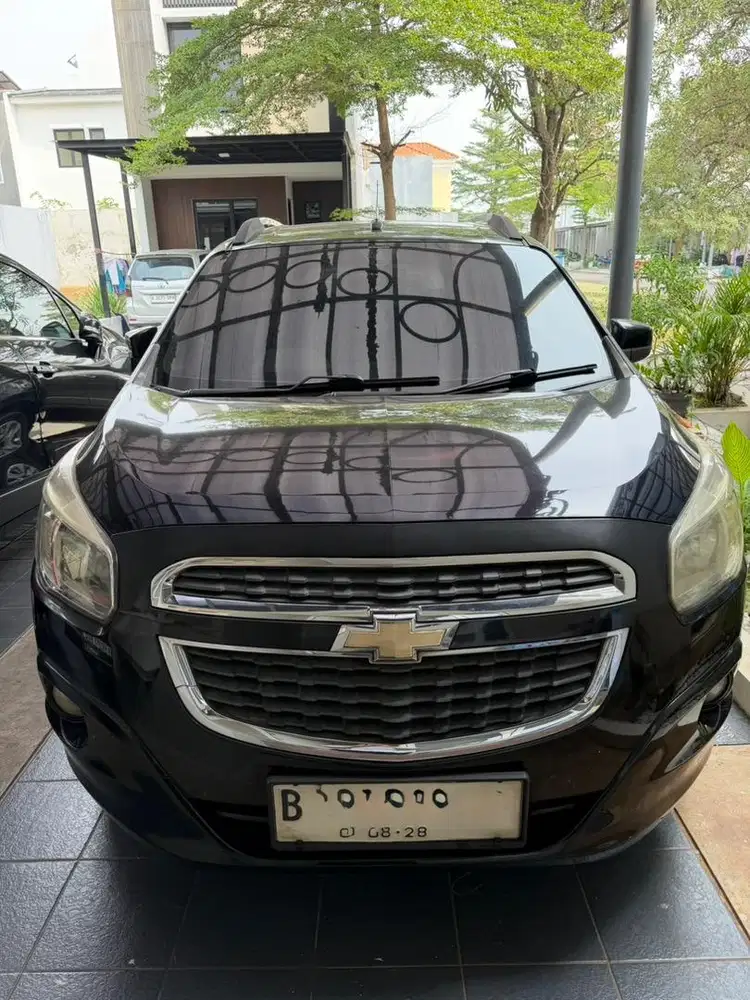 Dijual Chevrolet Spin  2013