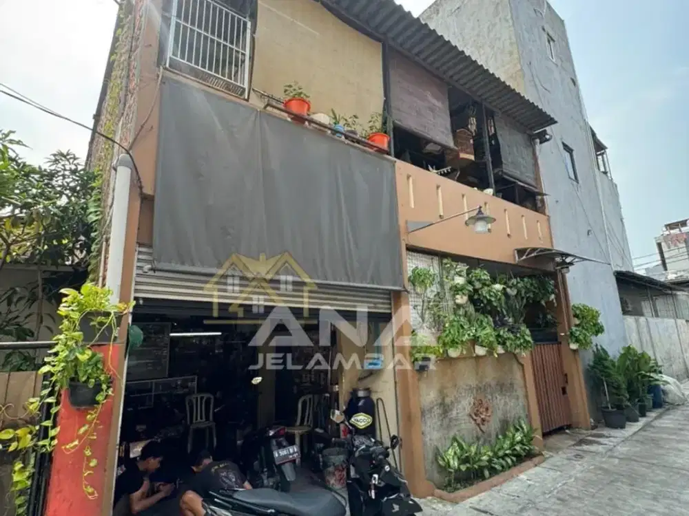 ANA RUMAH LOKASI BEBAS BANJIR UK 7.7X17M DI JELAMBAR