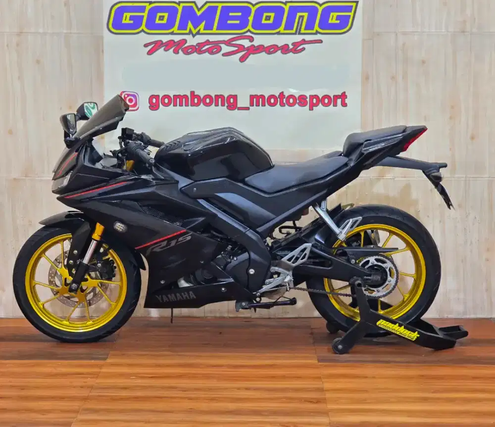 YAMAHA R15 V3 2018