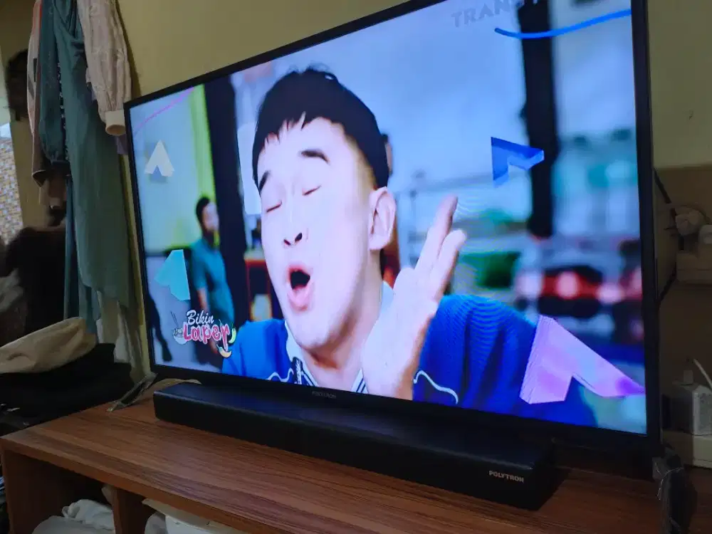 Dijual Cepat TV LED Polytron 43+Soundbar+Subwofer