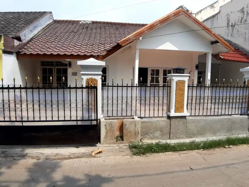 Rumah LT 198 Akses Dekat Lagoon Avenue Mall Bekasi Siap Huni J-31738