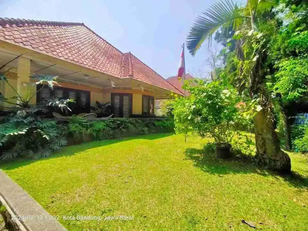 Turun Harga! Rumah Kolonial Strategis di Sayap Riau Bandung - Tanah Luas 787m²