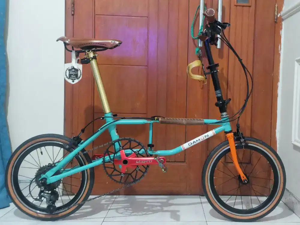 Sepeda lipat Dahon discovery