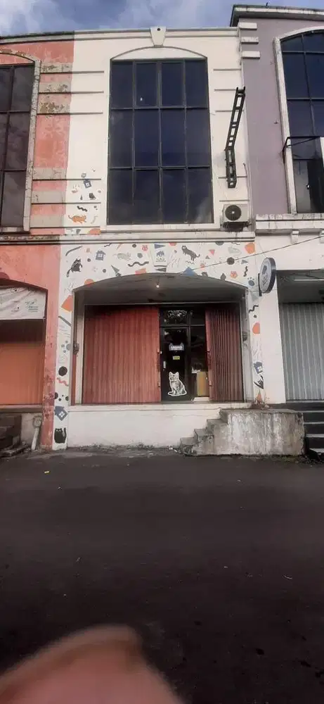 Disewakan ruko 3 lantai di kranggan permai depan plaza cibubur