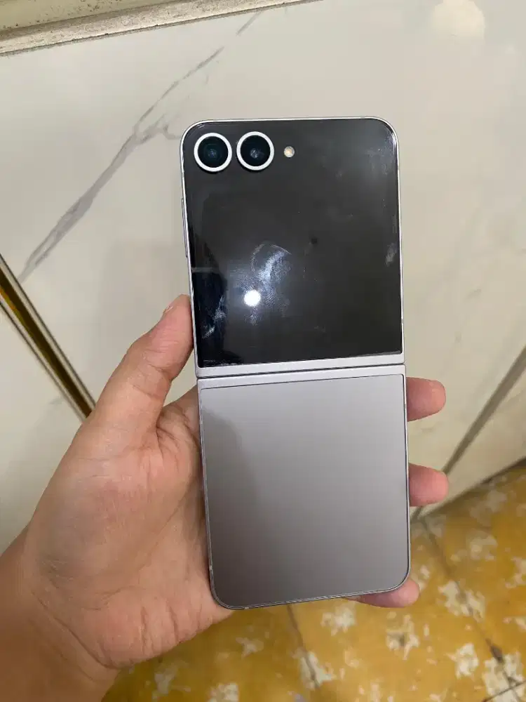 samsung galaxy Zflip 6 12/256gb