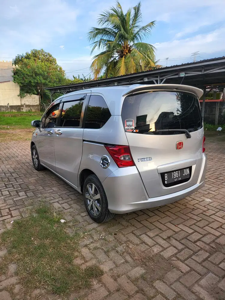 Honda Freed 2010 Bensin