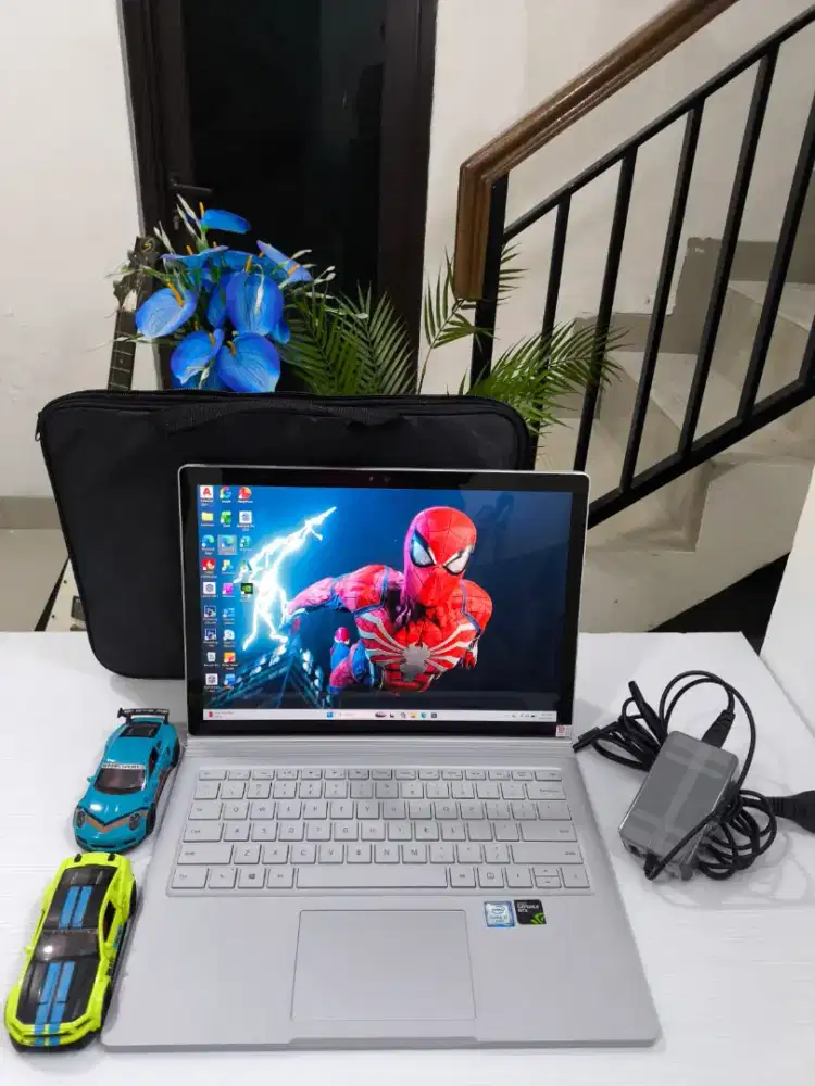 MicrosoftSurfaceBook GTX-GB Gaming dengan Intel Core i7 dan NVIDIA GTX