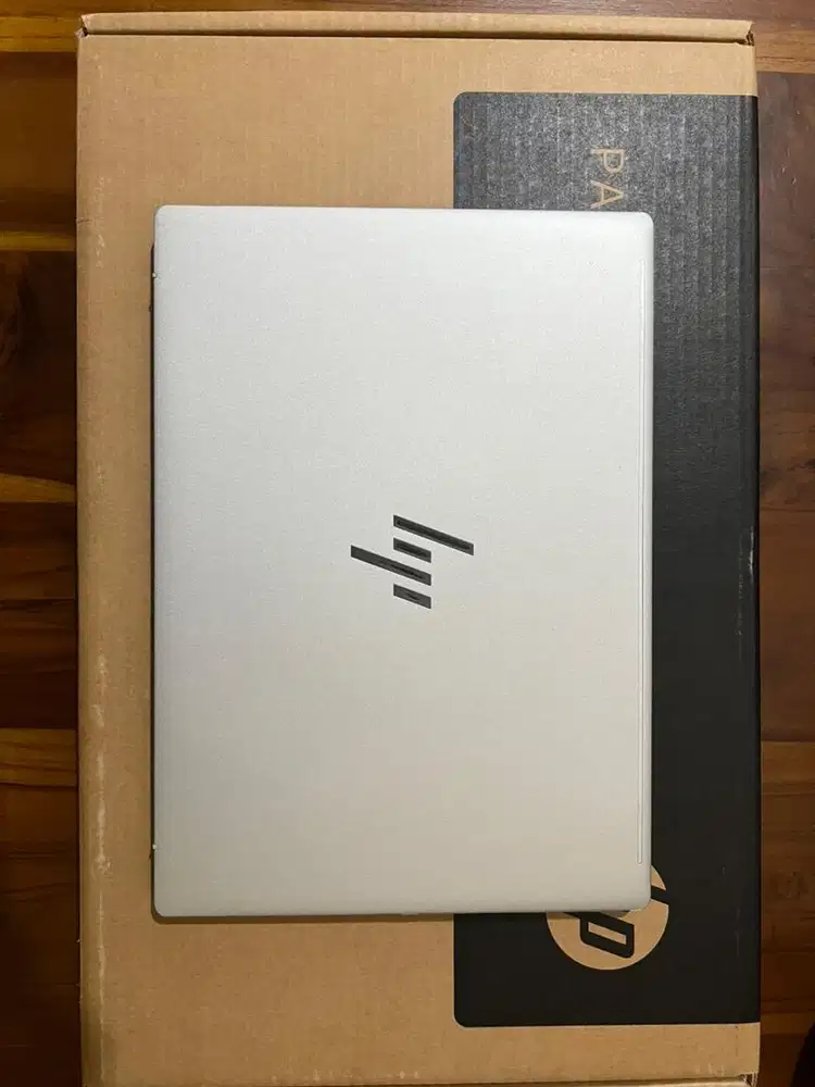 Laptop HP Pavilion Aero 13-bg0111AU