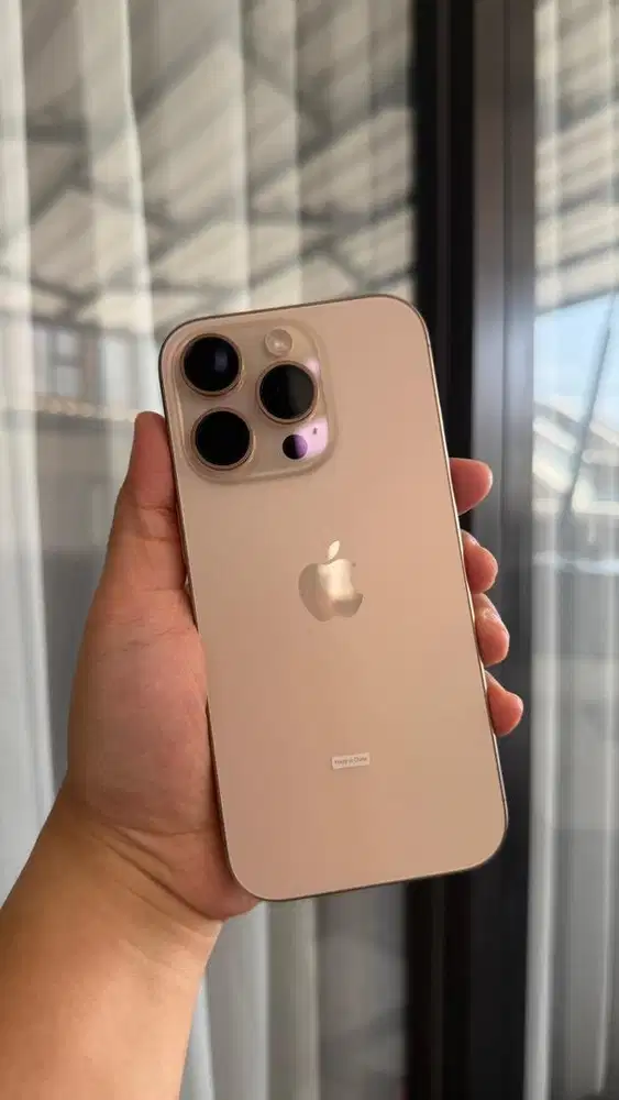 Iphone 16 Pro 128 GB Dessert Titanium (ex Ibox)