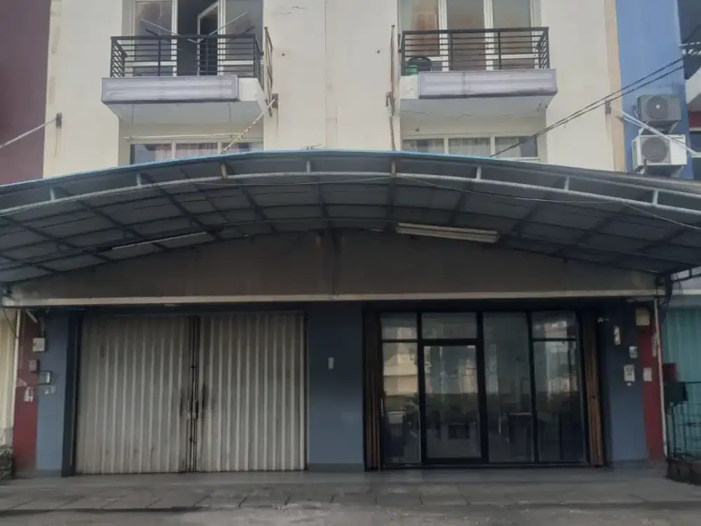 Ruko gandeng 3lt luas 5x20 100m Ifolia Harapan Indah Bekasi