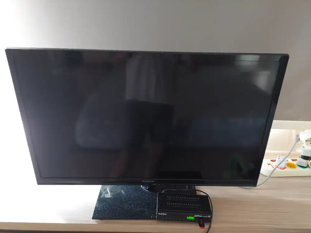 tv panasonic 32 inchi bukan smart tv