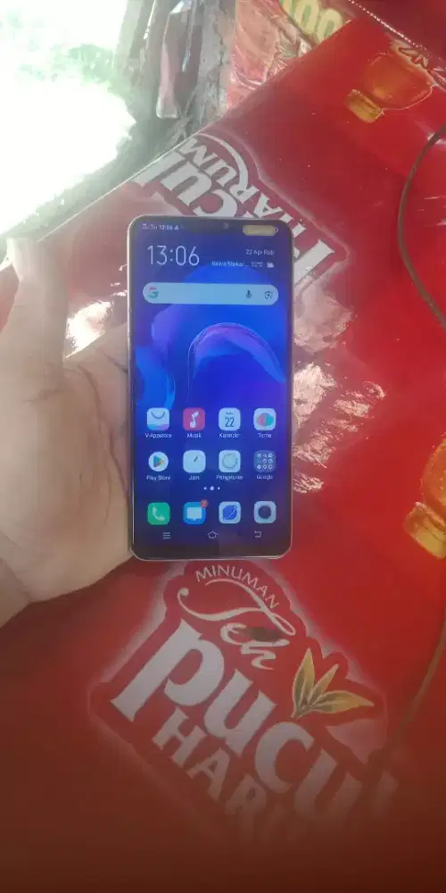 Vivo v9 r am4/64 no  minus