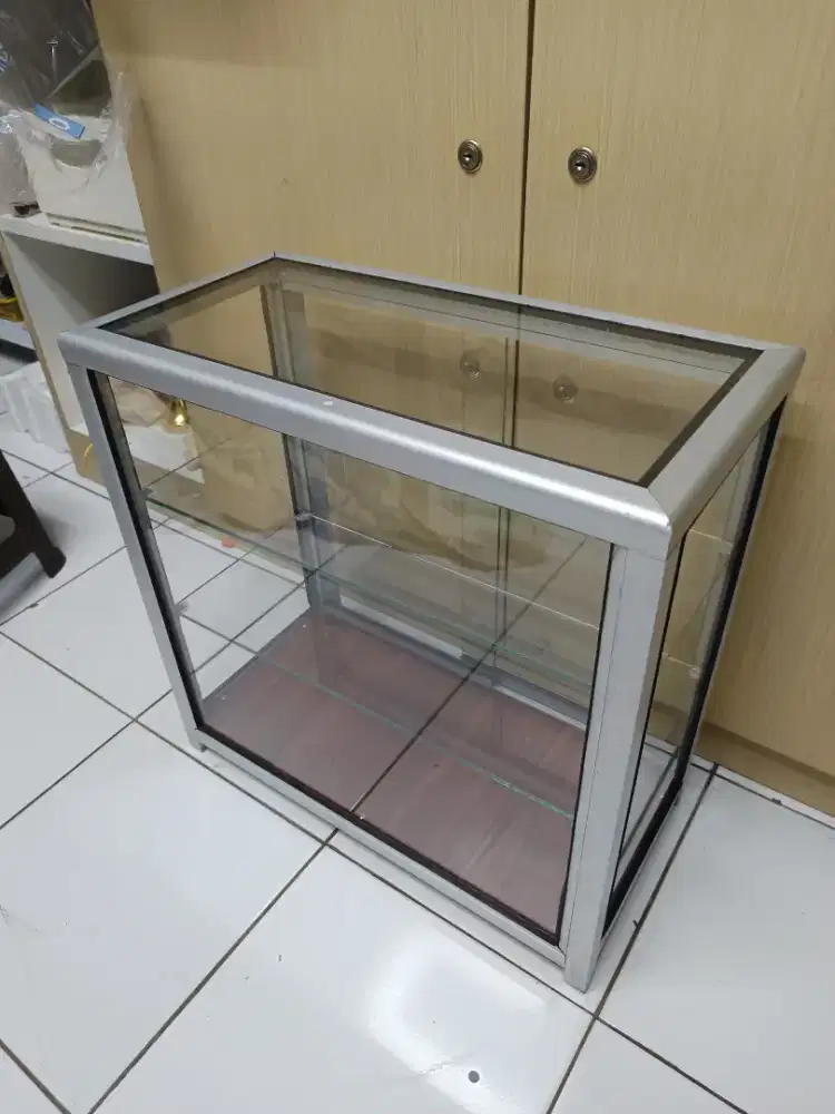 Etalase rokok dan serbaguna