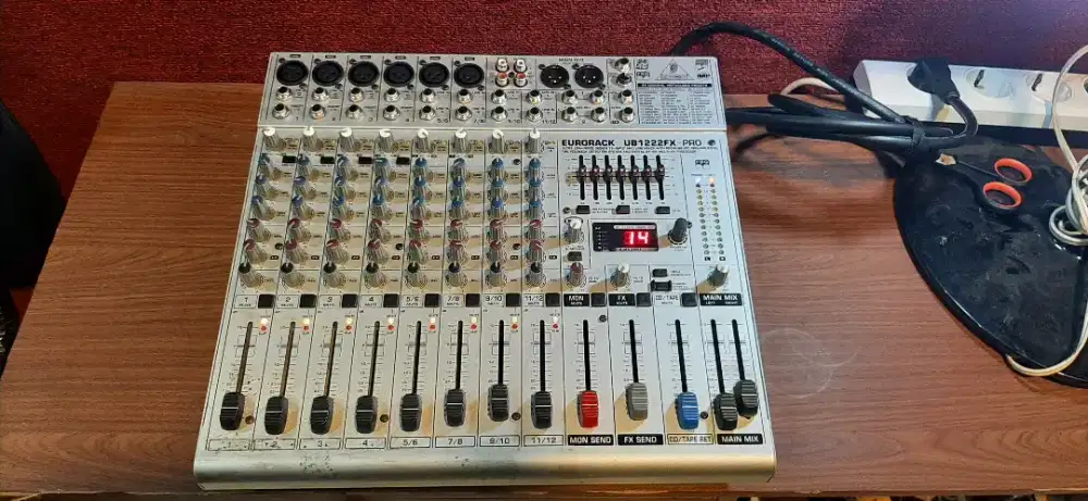 MIXER BEHRINGER EURACK UB1222 Fx -PRO