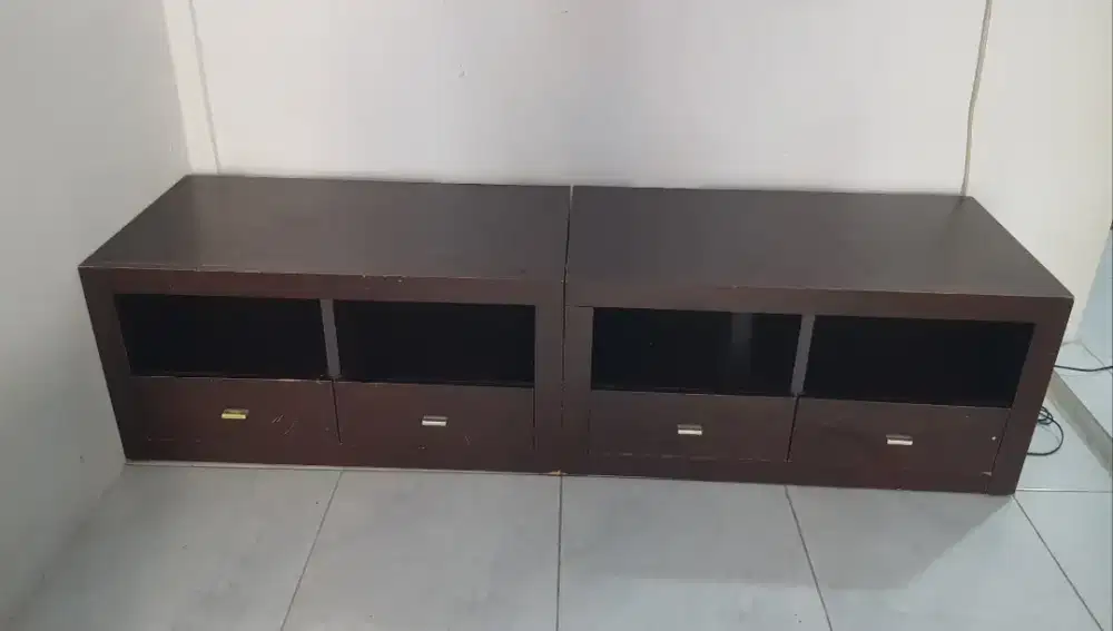 Meja TV atau Ruang tamu INFORMA