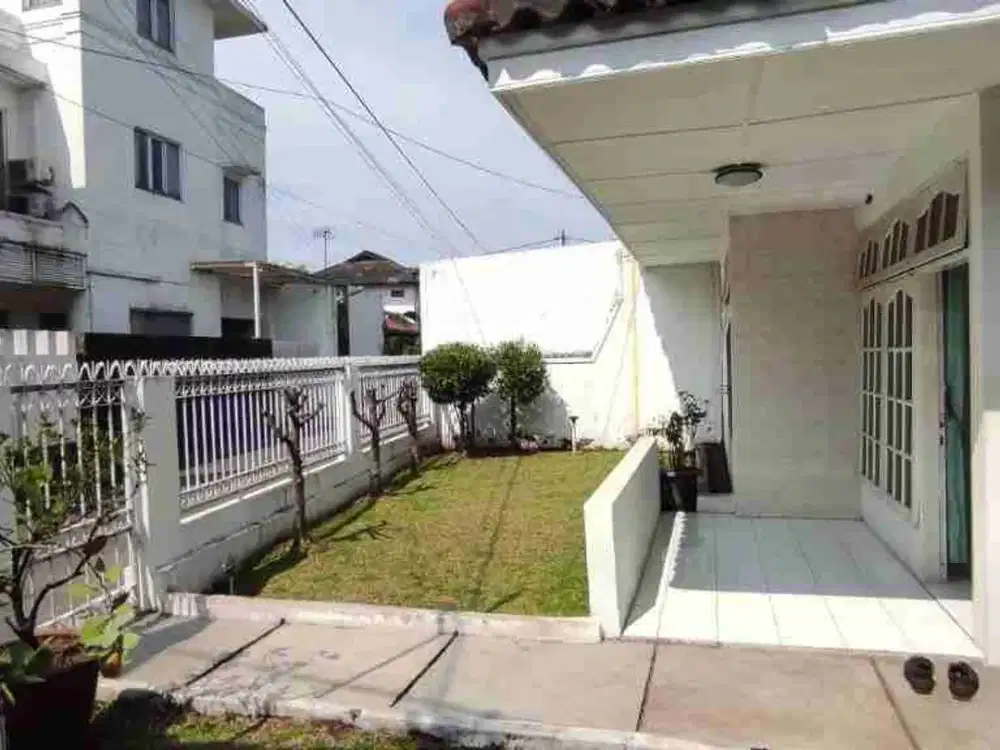 Hunian Hoek Strategis di Sayap Turangga – Siap Huni & Super Terawat!