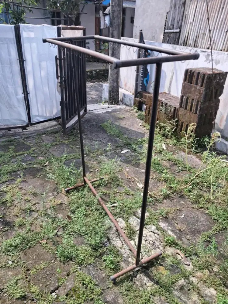 Jemuran Pakaian Besi