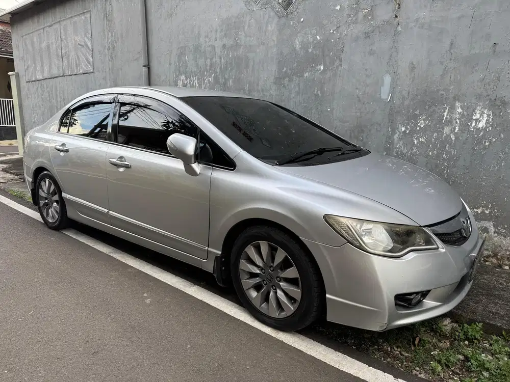 Honda Civic 2010 Bensin