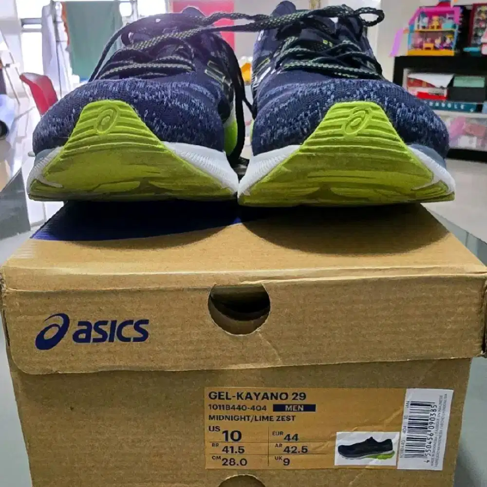 Preloved Sepatu Asics Gel Kayano 29 Pria Ukuran US 10/ Eur 44 Lime