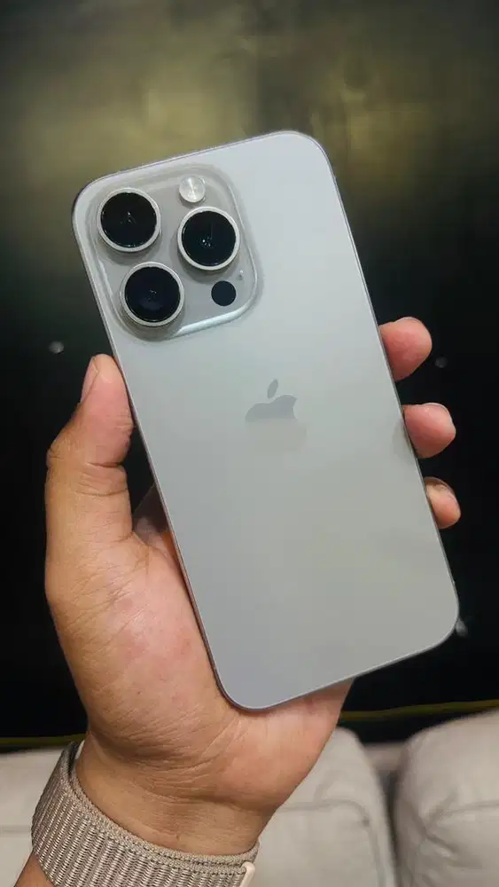 iPhone 15 Pro 256 GB iBox