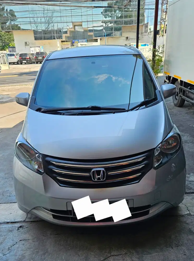 Honda Freed 2011 Bensin