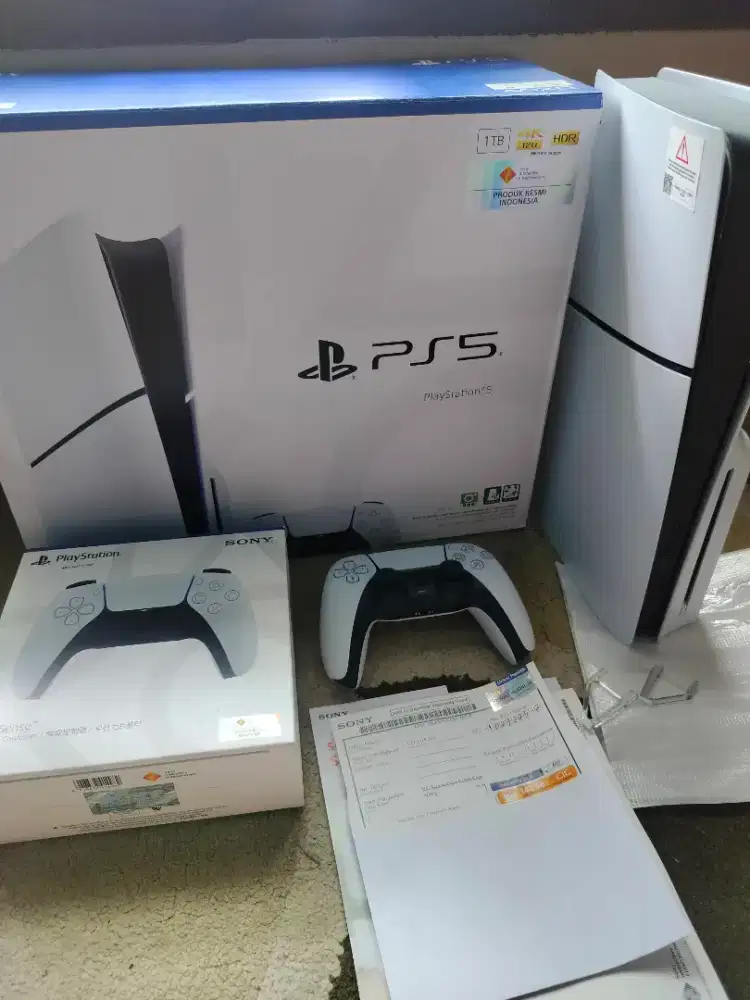 PS5 slim disc edition 1TB FULLSET LIKE NEW GARANSI RESMI SONY INDONESI