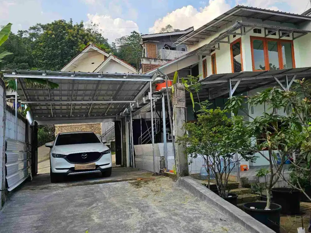 Di jual rumah villa, asri dan sejuk