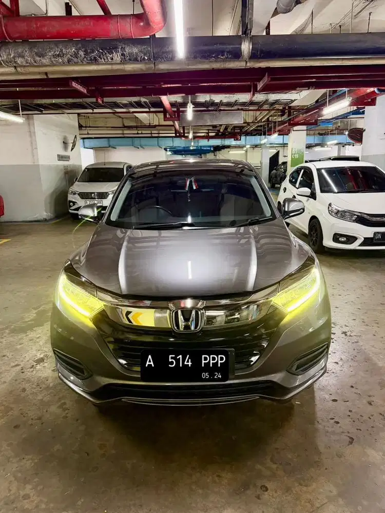 Honda Hrv 1.8L prestige 2021 antik sangat terawat