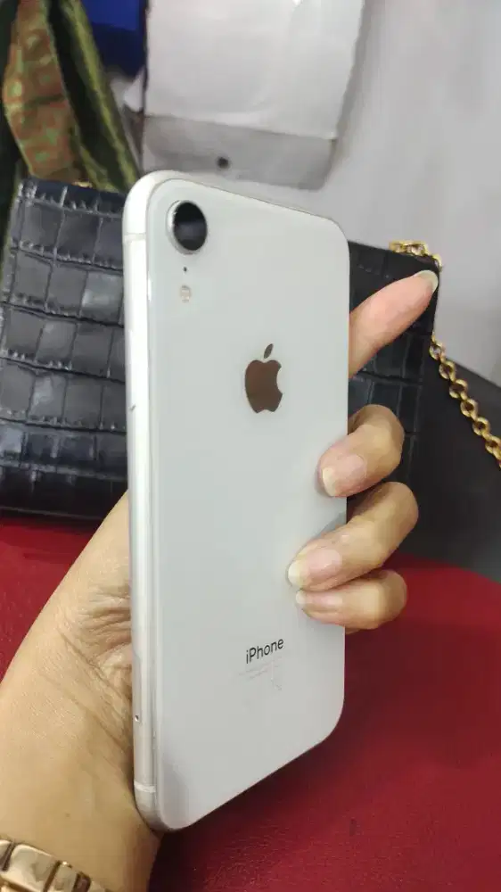 iPhone xr inter 128