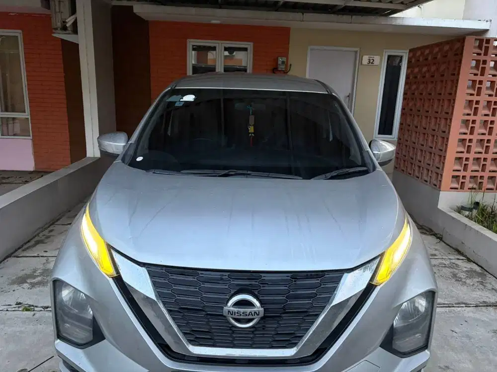 Dijual Mobil Livina Type VL - Pemakaian Pribadi