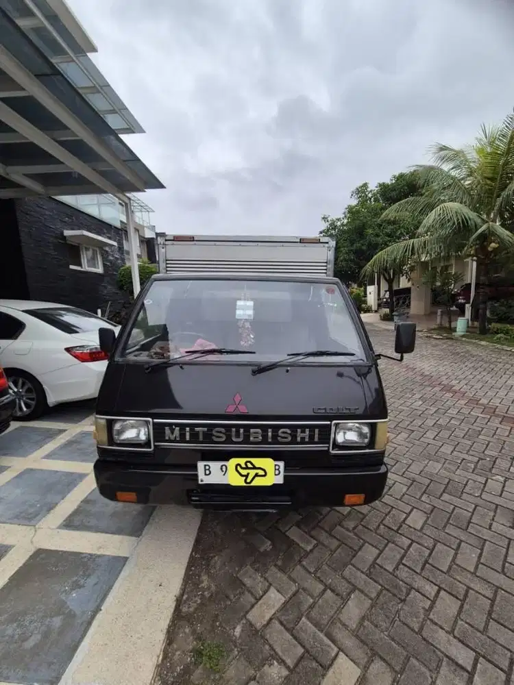 Mitsubishi Colt L300 Box Diesel MT Manual 2003