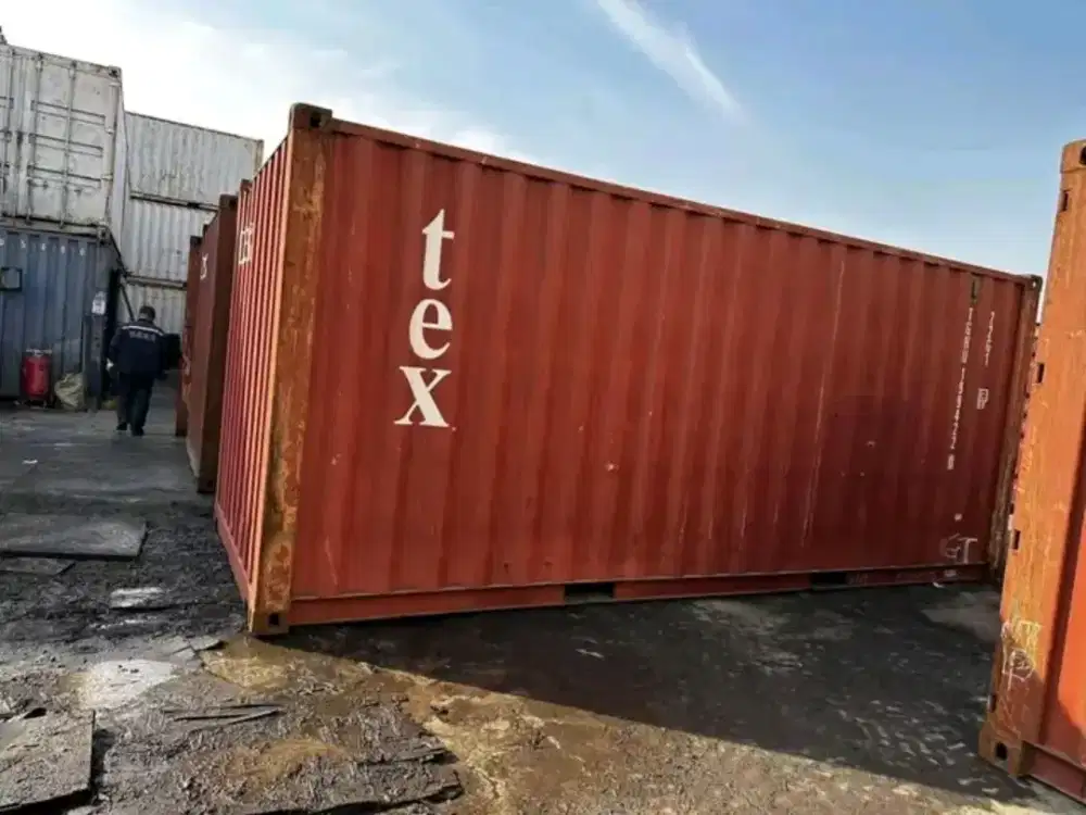 Kontainer 20 feet