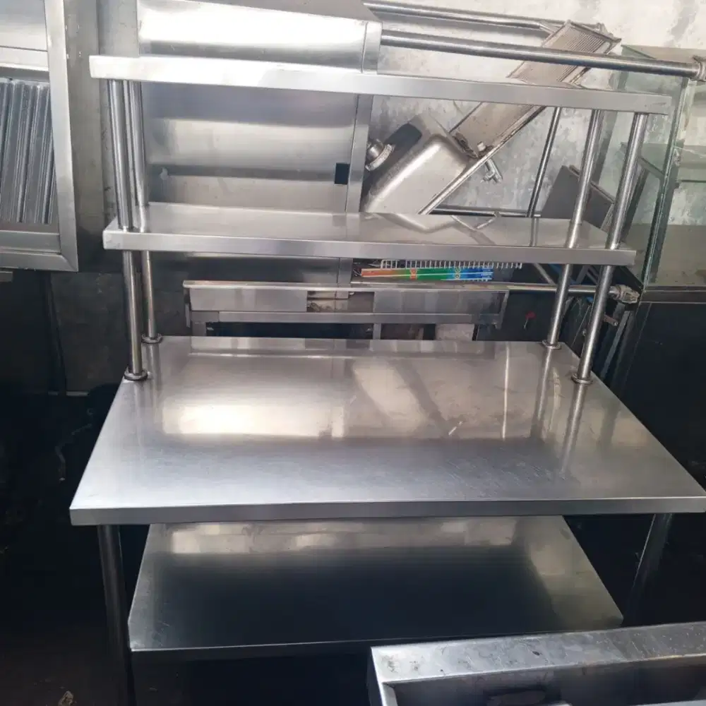 Meja Stainless 2 Susun + Upper Shelf – Lengkap dan Efisien