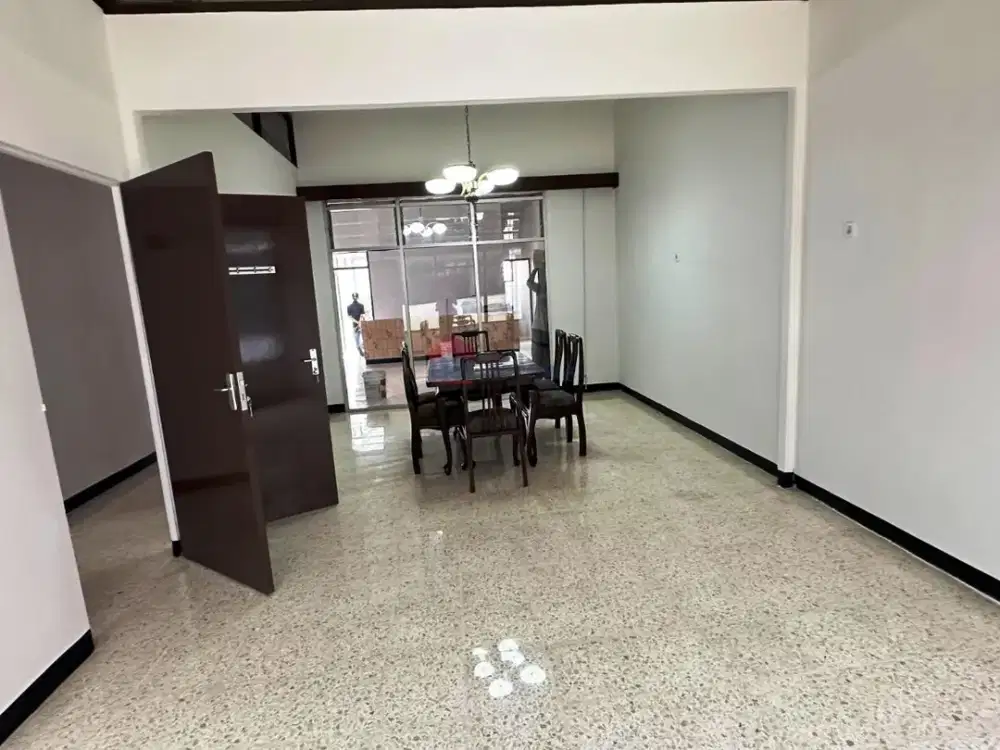 Disewakan Ruko Strategis Kayutangan Cocok Restoran, Retail di Area Ramai