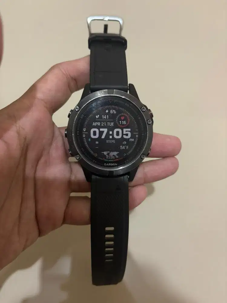 Garmin Fenix 5 Sapphire smartwatch charger only mulus pemakaian