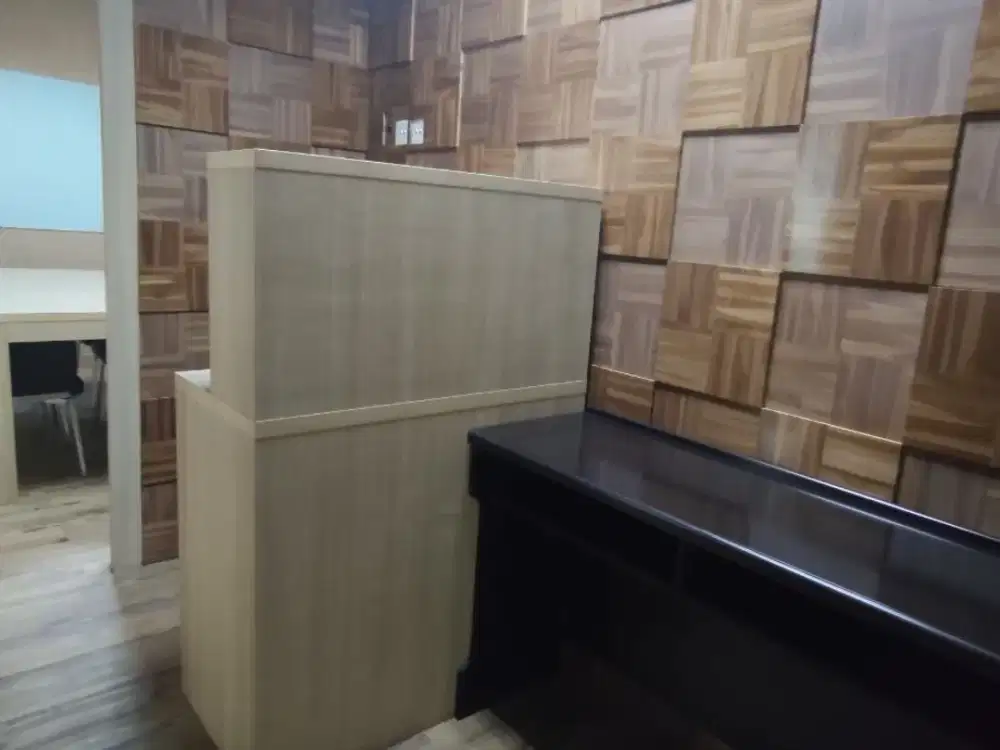 Kantor Area Jakarta Barat di Total Building 65.67 Sqm Furnished Dekat LRT