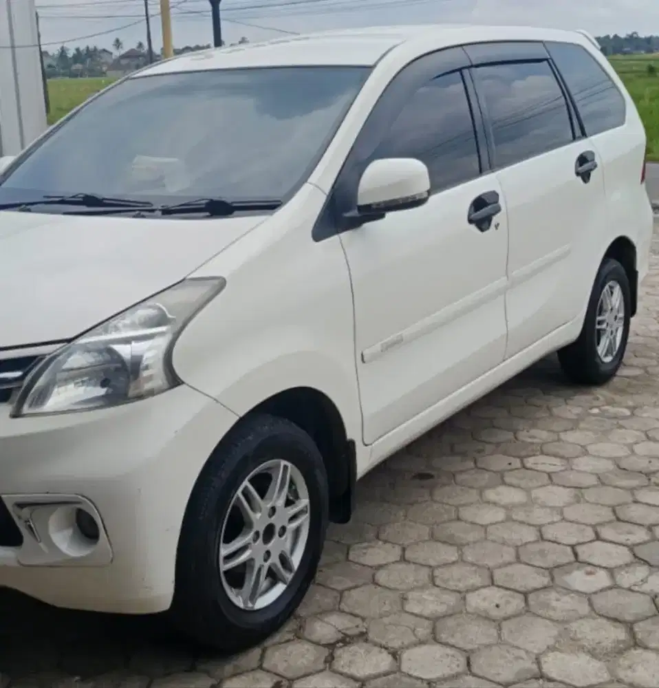 Dijual.. Mobil pemakaian pribadi. Daihatsu Xenia R VVT-I.