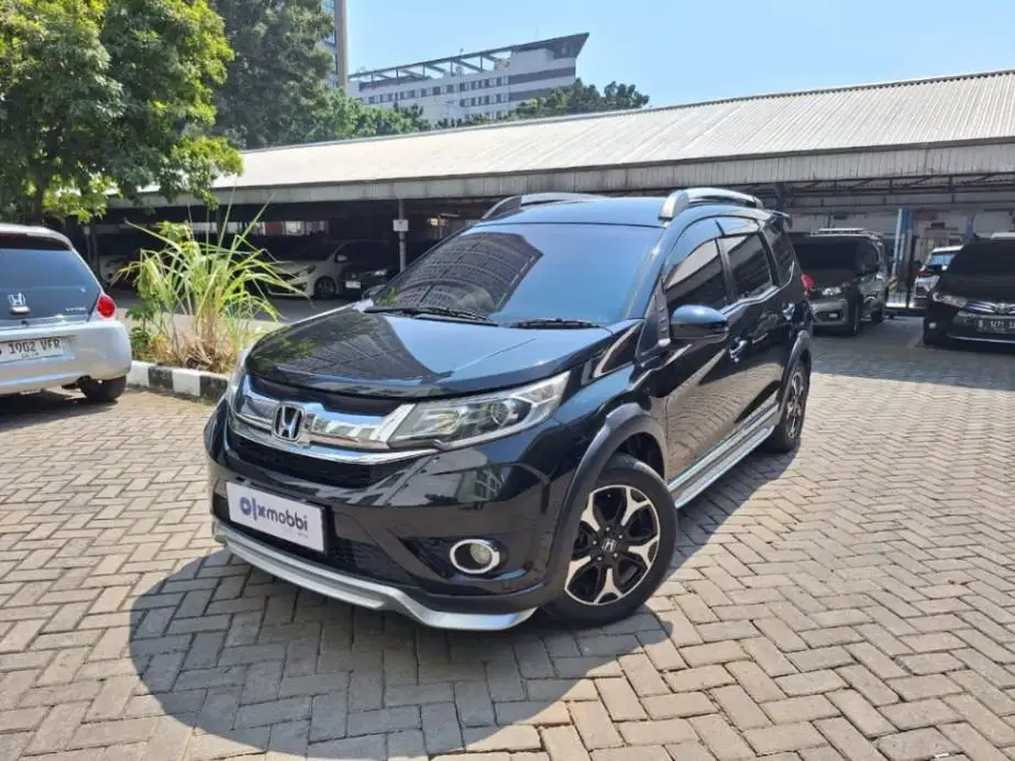 LOW DP Honda BR-V 1.5 Prestige Bensin-AT 2018 EYZ